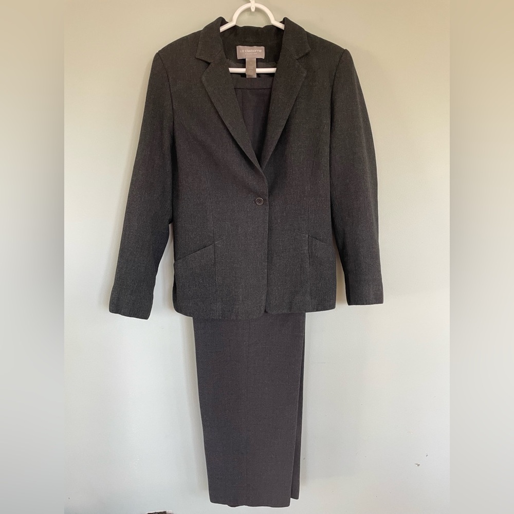 Liz Claiborne wool  Charcoal gray Suit Set size 12 office siren career